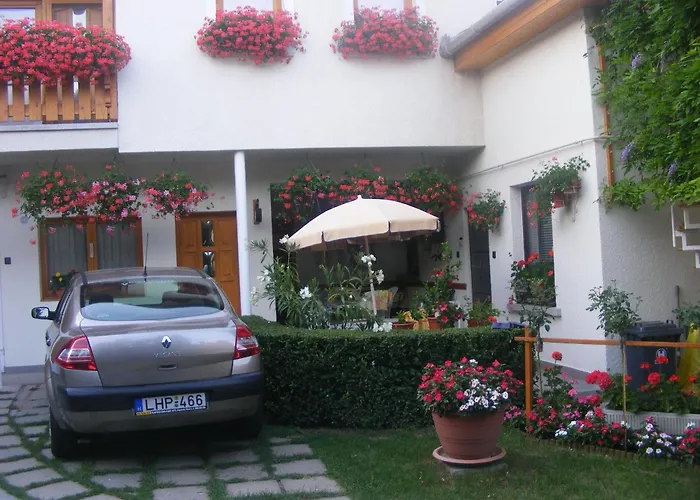 Napfeny Apartmanhaz