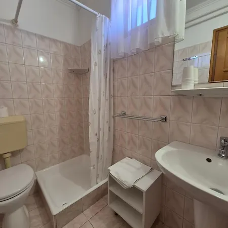 Napfeny Apartmanhaz *