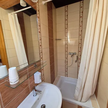 Napfeny Apartmanhaz شقة *