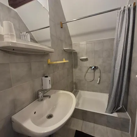 شقة Napfeny Apartmanhaz *