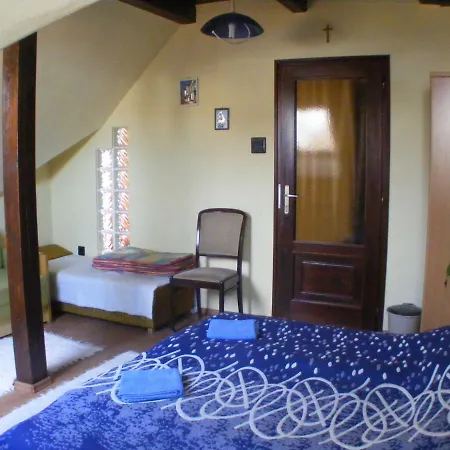 Napfeny Apartmanhaz إغير