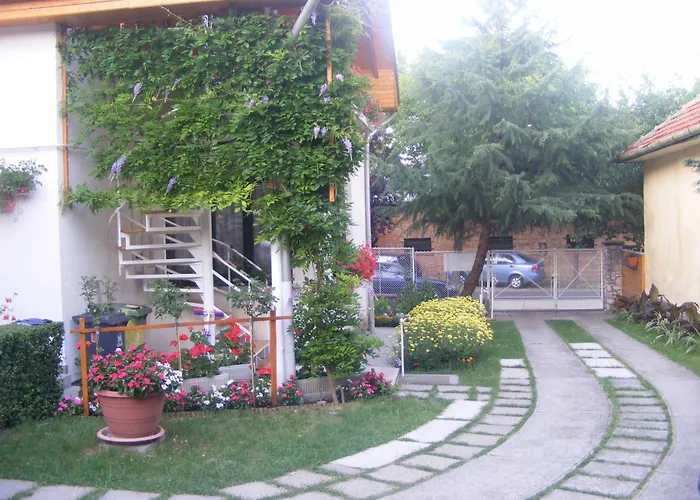 Apartament Napfeny Apartmanhaz