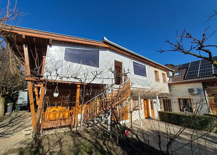 Napfeny Apartmanhaz *